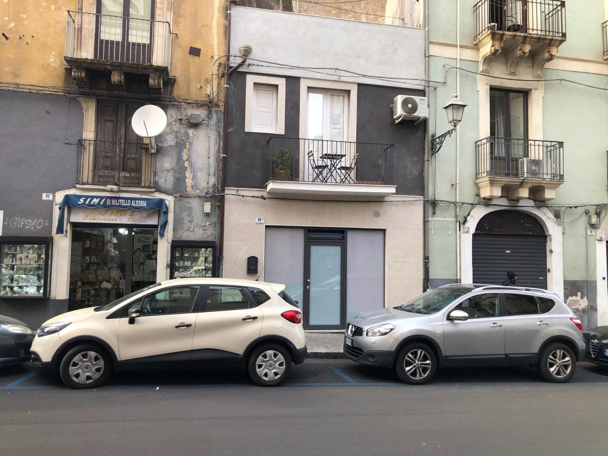 Вилла Garibaldi 94- Intera Casa A 2 Passi Dal Duomo Катания Экстерьер фото